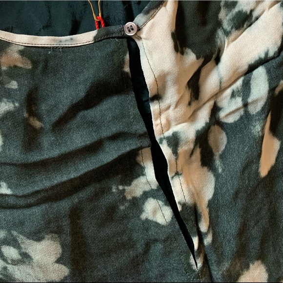 Designer Tie-Dye Shift Dress with Ruffled Hem - Picture 5 of 6